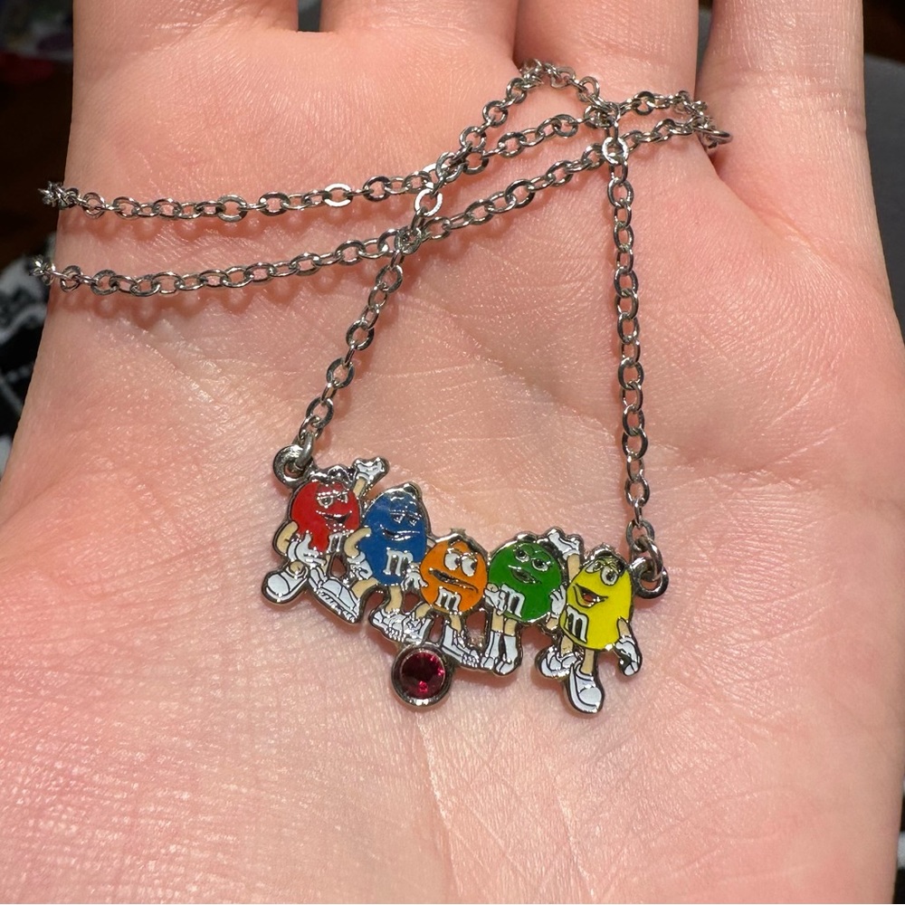 M&M Necklace Garnet Stone